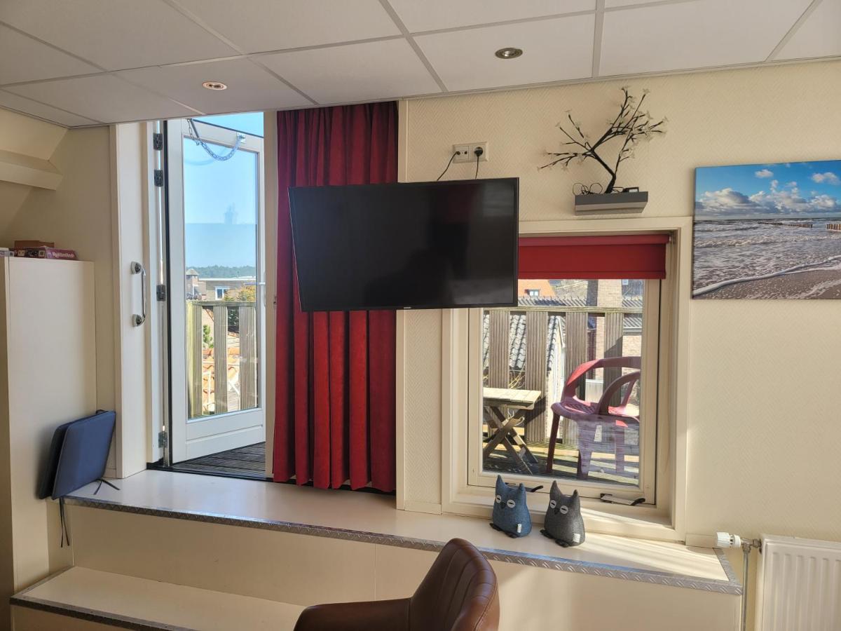 pension canberra Bergen aan Zee Esterno foto