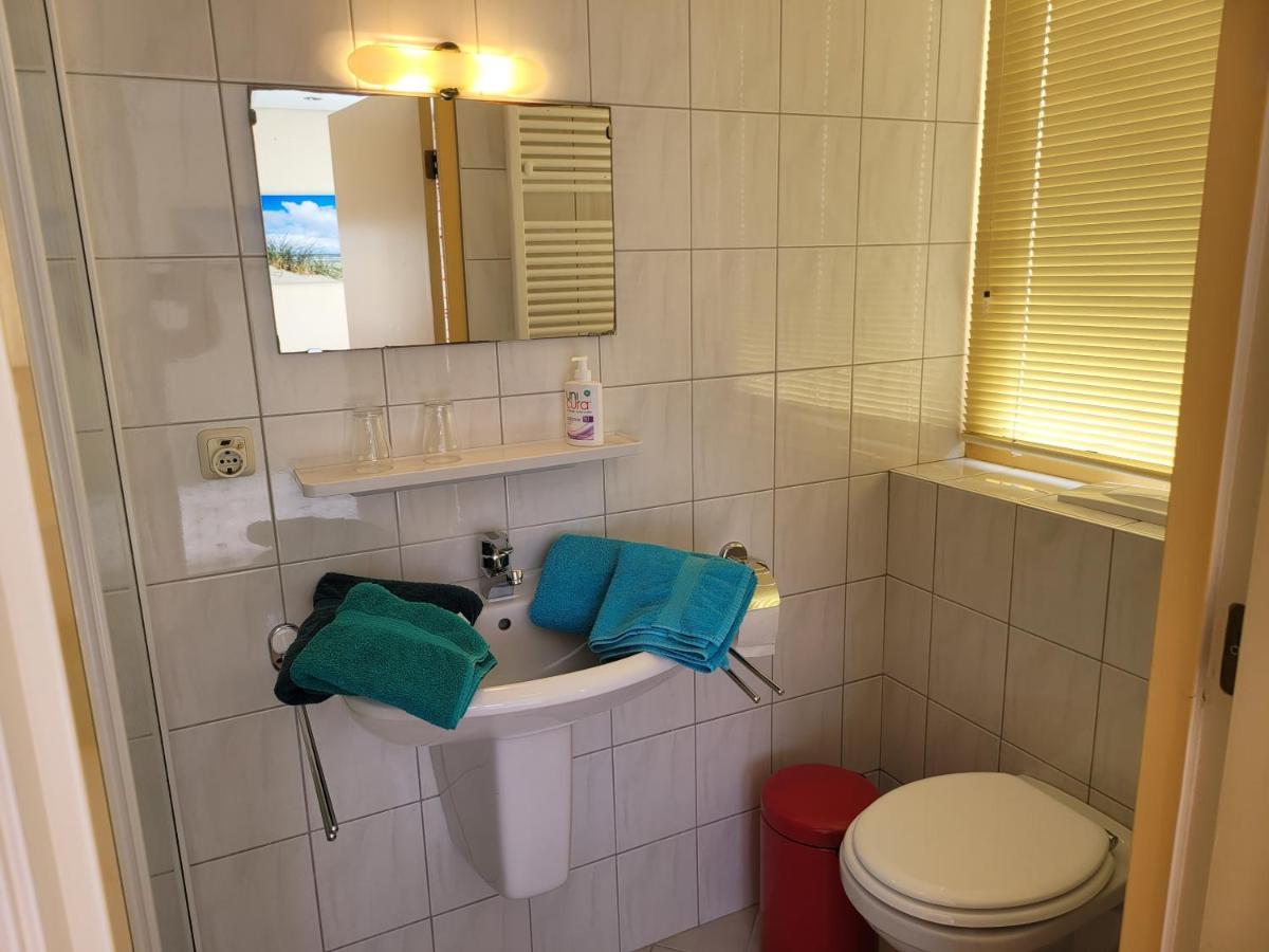 pension canberra Bergen aan Zee Esterno foto